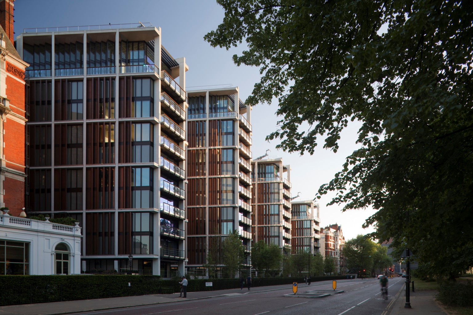 World housing. One Hyde Park. Number one Hyde Park. Оне Хайд парк дома. The Hyde Park Developments.